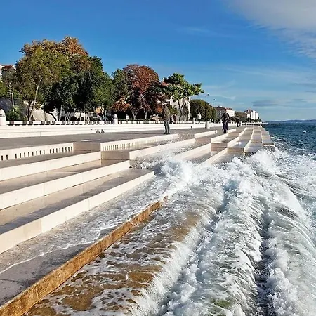 Centar - Mozzira * Ζαντάρ